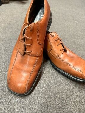 Rockport Men's Lace-Up Derby in Cognac Brown